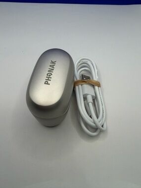 Phonak ChargerGo RIC Infinio Silver Hearing Aid Charging Case with USB Cable